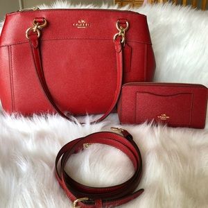 ❗️sale❗️🆕 Coach Bag & Wallet Color is dark red .